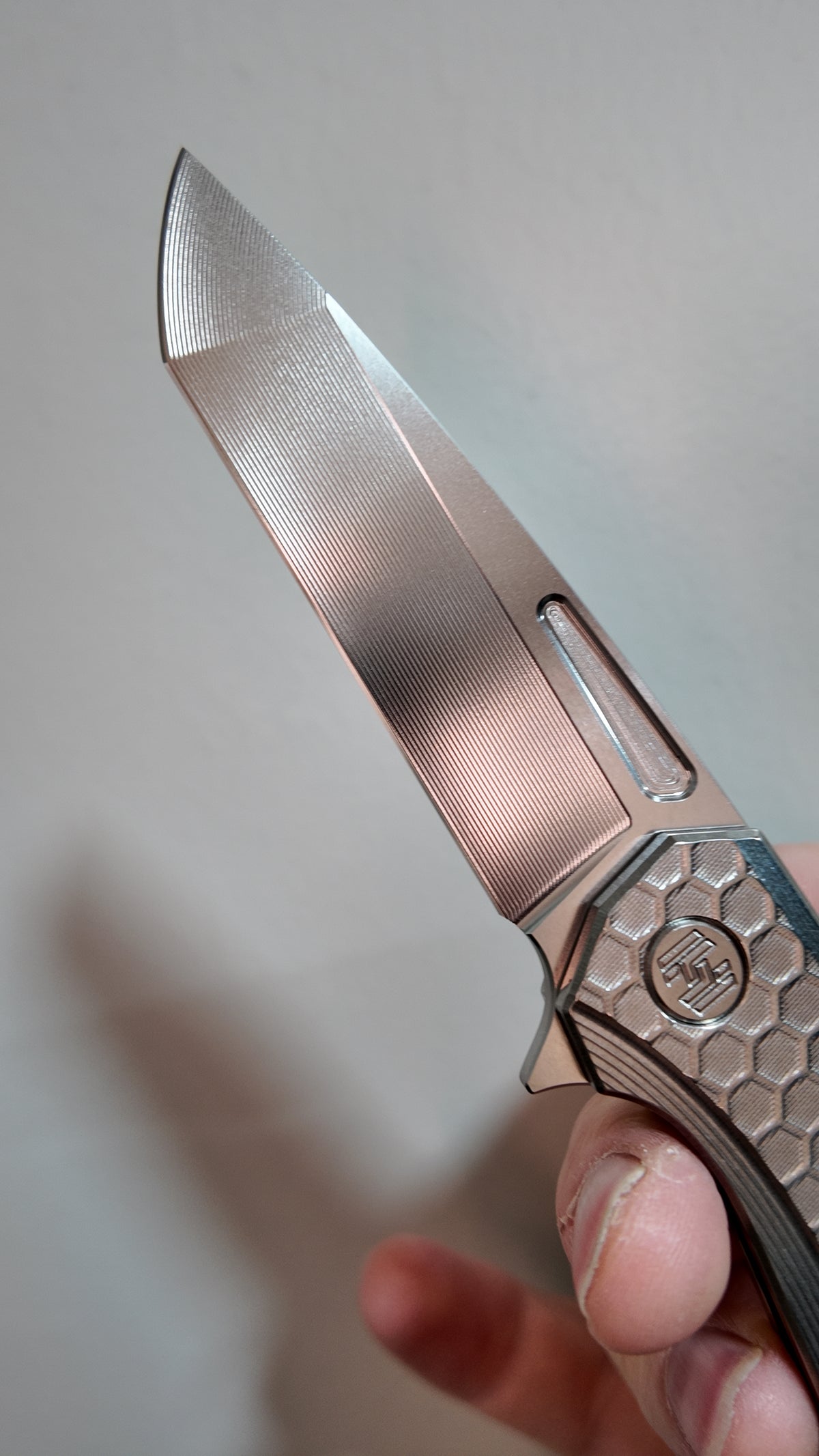 Hog House Mini Veli Vapor Blasted Scales with Honeycomb Fade Milling and Bright Blasted RWL34 Step Milled Tanto Blade