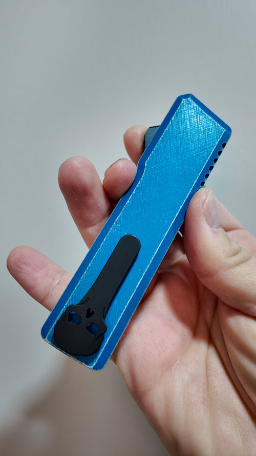 Chaves Knives Blue Crosshatched with Nebula Carbon Fiber Inlays and Tanto Blade Shape