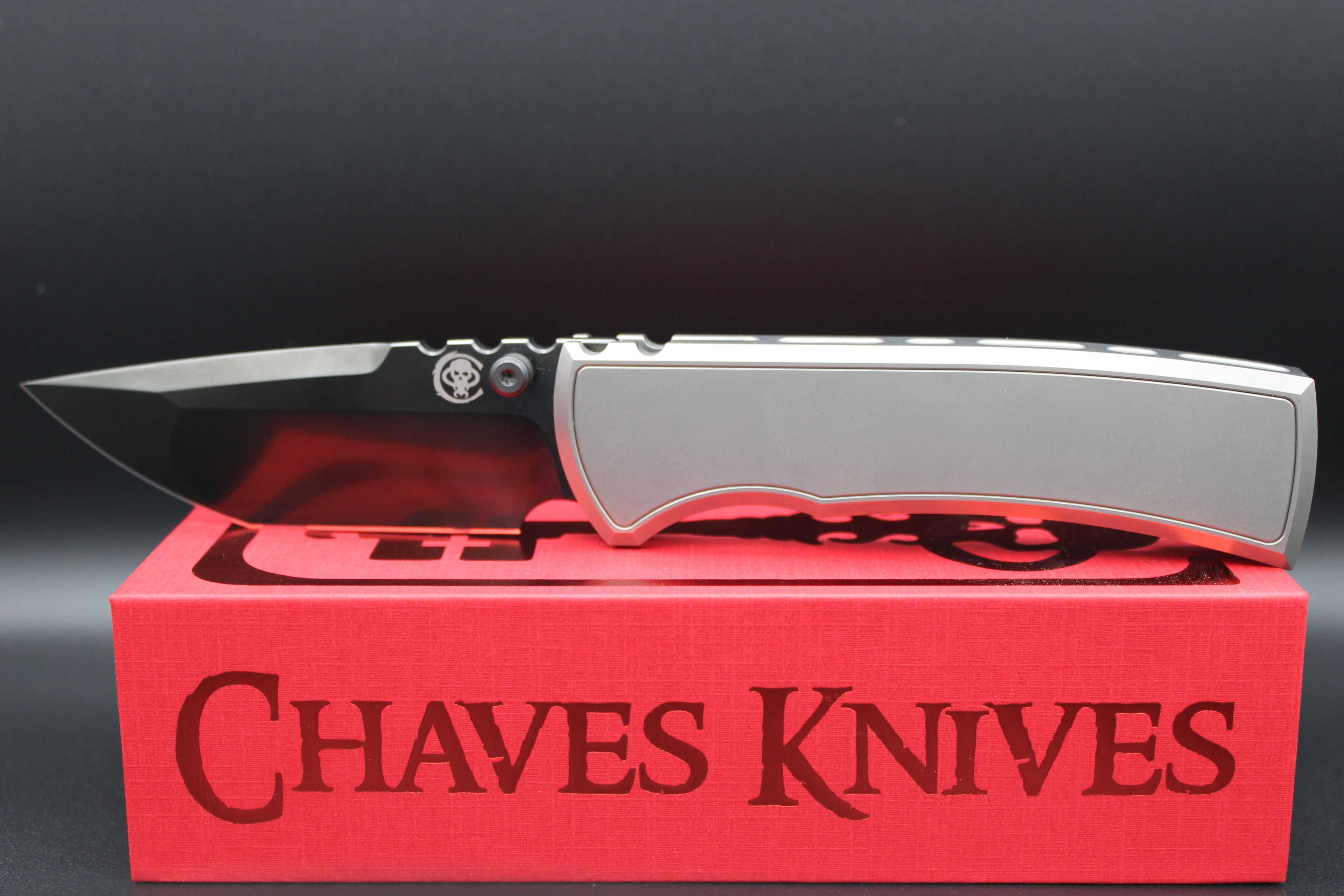 Chaves Knives Integral Redencion 229 Magnetic Scales DLC Coated Tanto M390 Reverse Tux