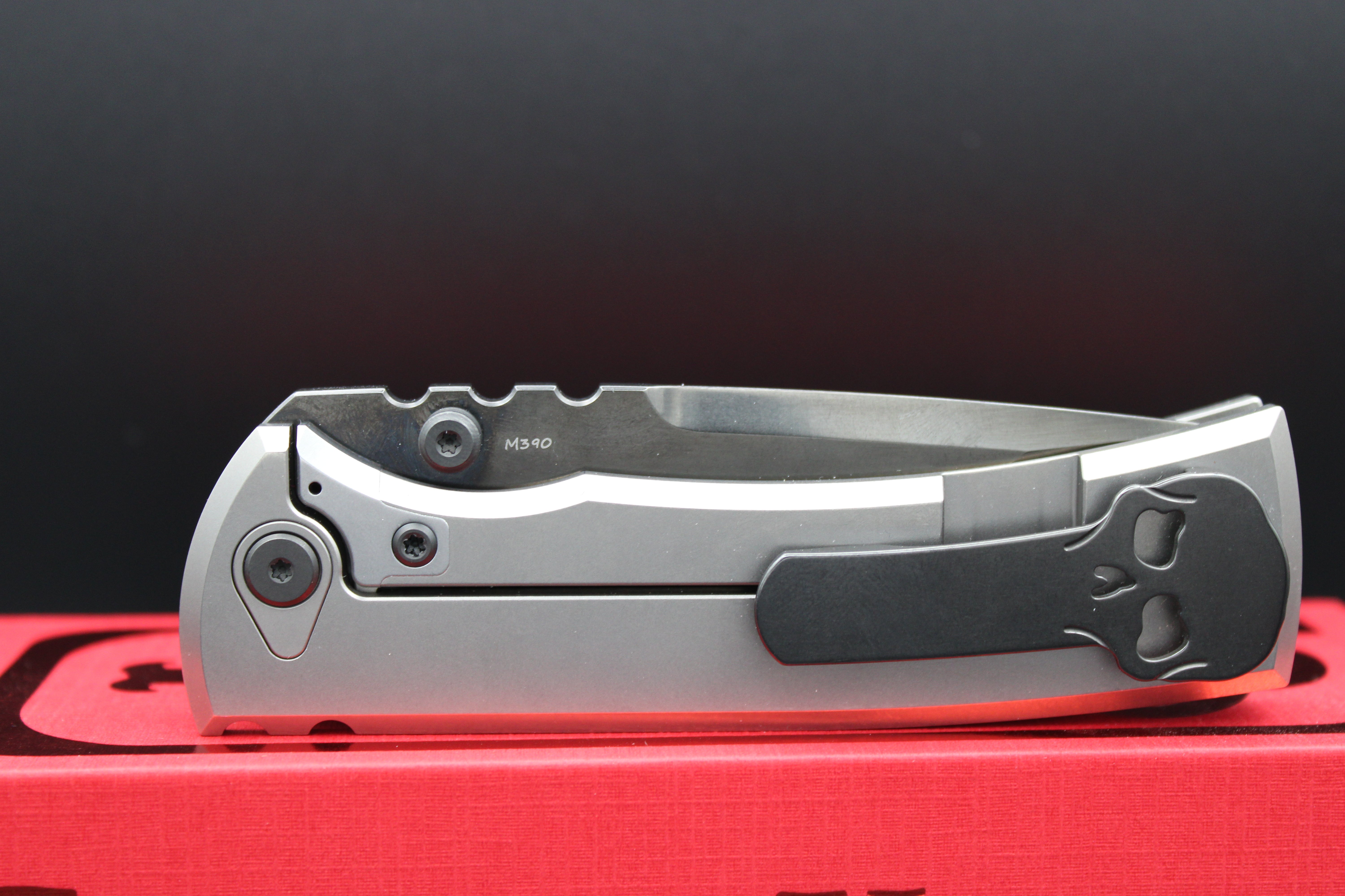 Chaves Knives Integral Redencion 229 Magnetic Scales DLC Coated