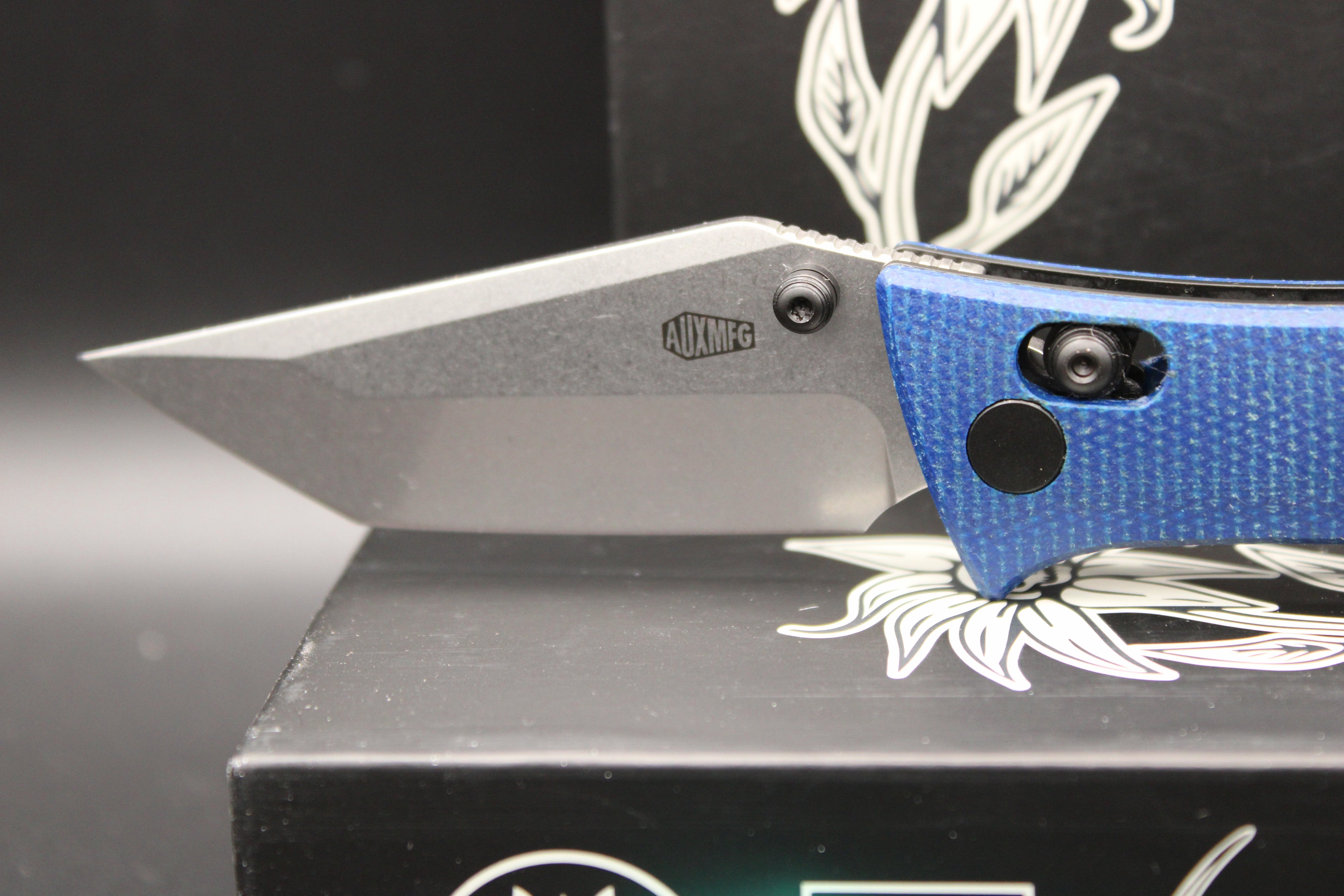 Auxiliary Manufacturing Coffin Tanto Crossbar Lock Micarta Handle