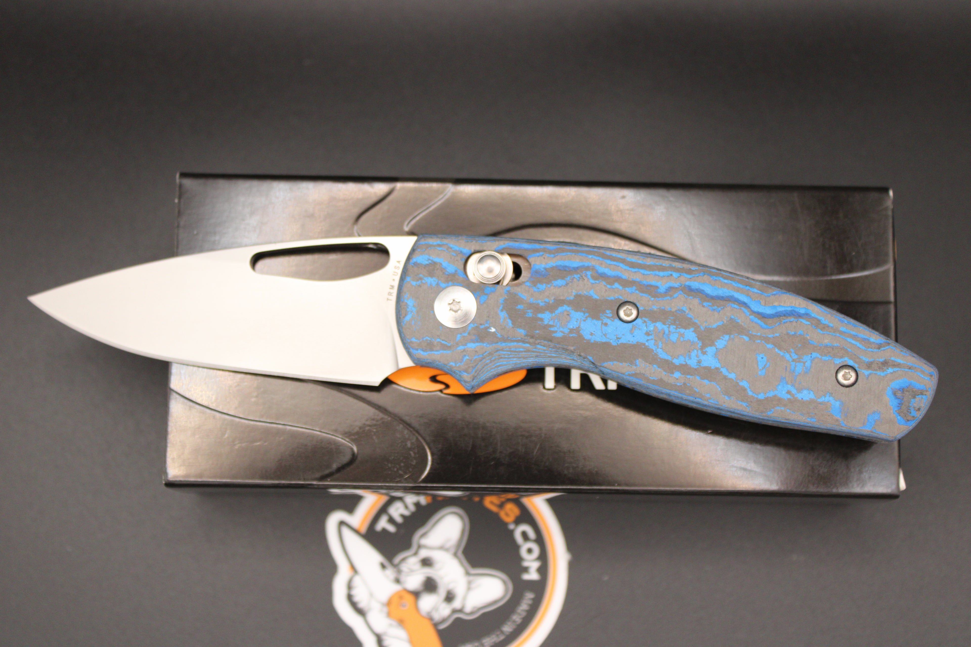 Three Rivers Manufacturing Bulldog Rev B River-LOK 3D Contoured Electric Blue Camo Carbon Fiber Magnacut Blade Steel