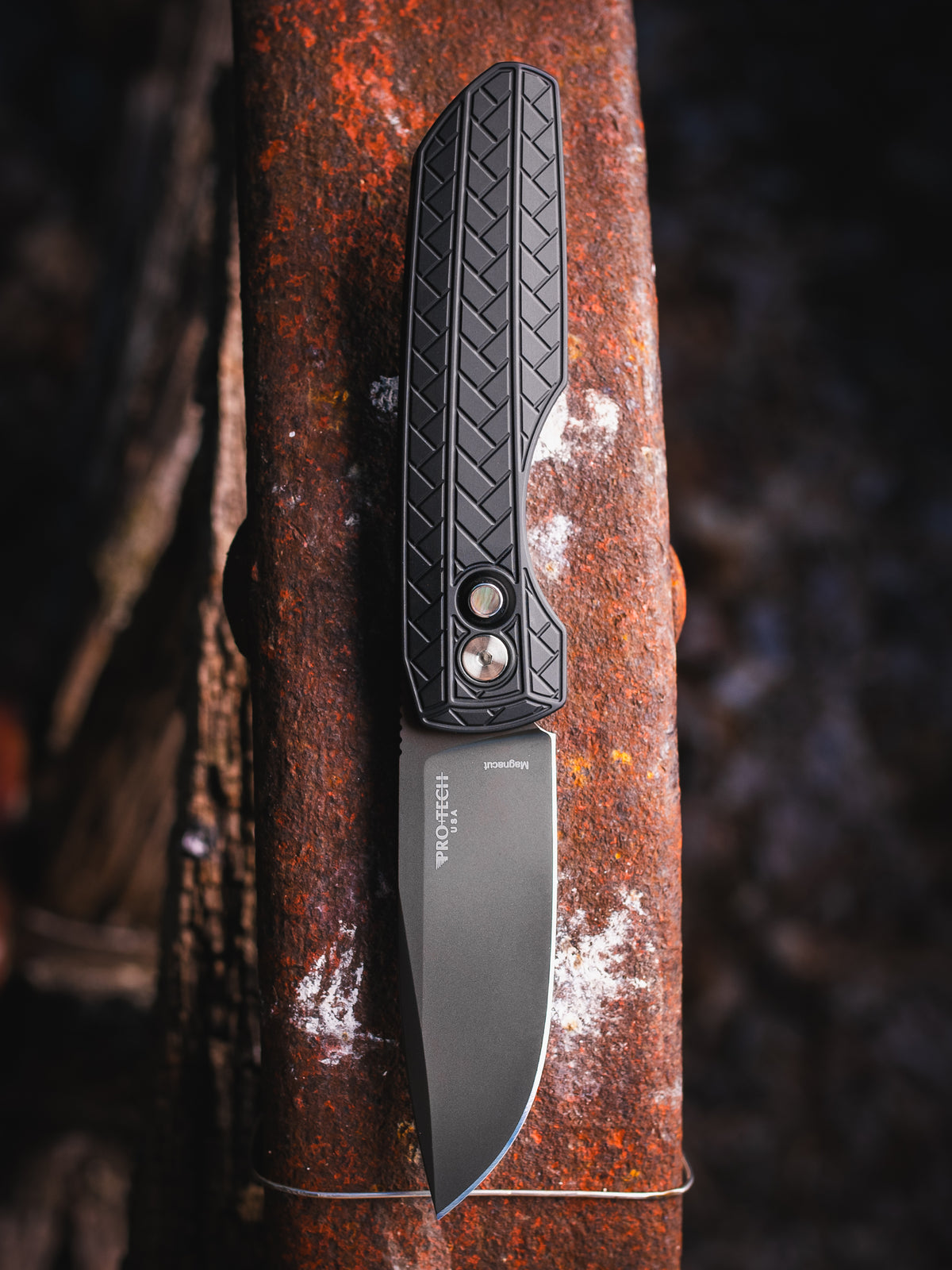 Vero Pro-Tech Synapse 2 Black Herringbone Aluminum Handle Smokey Grey DLC Magnacut Blade Serialized out of 50