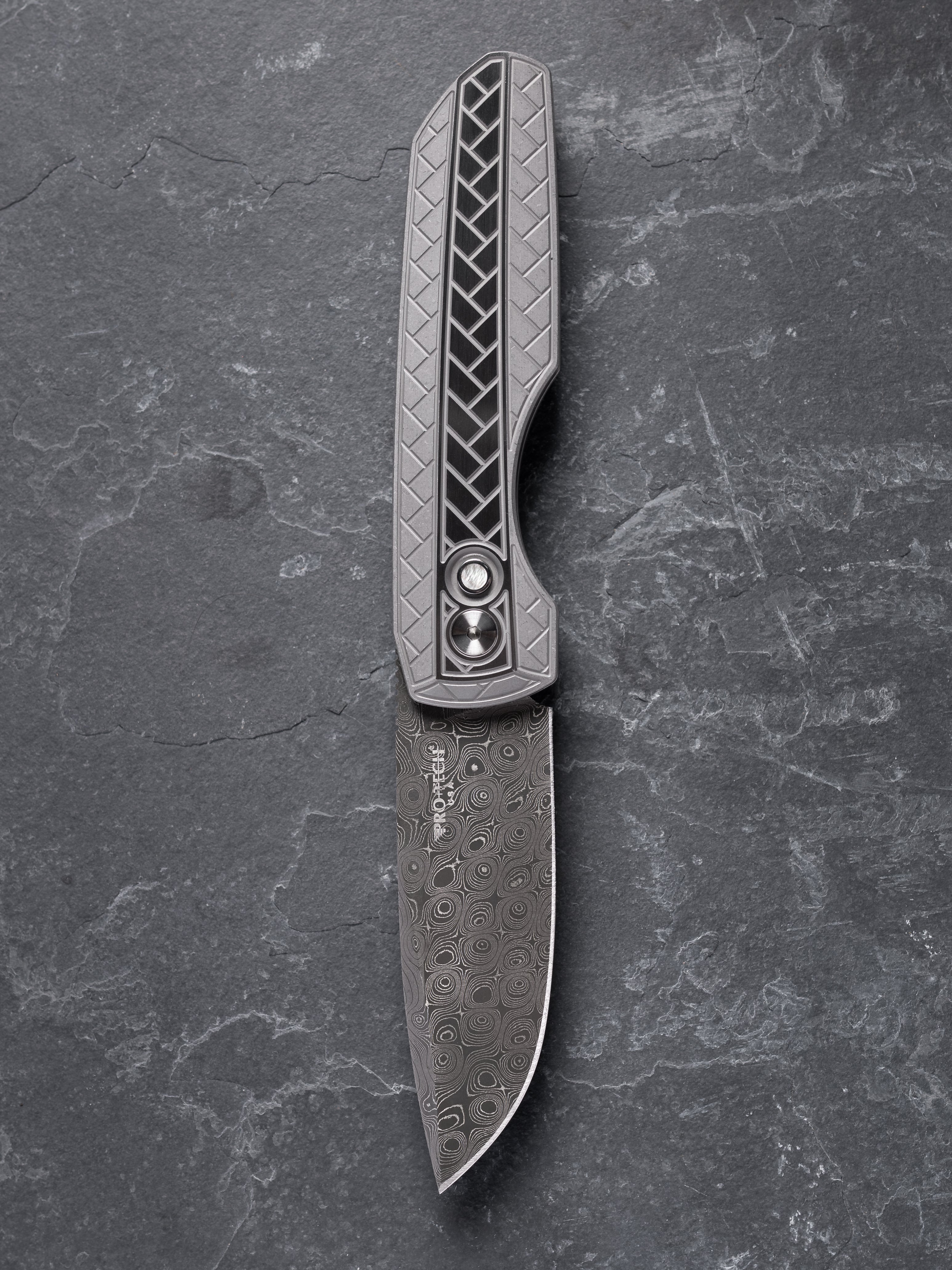 Pro-Tech Vero Synapse Custom Two-Toned Heat Treated Steel Herringbone Handle Nichols Raindrop Damascus Blade